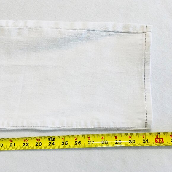 True Religion Men Geno Relaxed Slim Stretch Optic White Jean 34x32 Flap NWT $159 - Picture 11 of 11